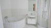 Traumvilla mit Kanalblick - keine Käuferprovision - Badezimmer