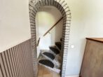 Treppe - Doppelhaushälfte zwischen Fockbek und Lohe -Föhrden mit Blick in die Natur