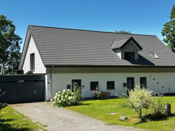 Doppelhaushälfte zwischen Fockbek und Lohe -Föhrden mit Blick in die Natur, 24806 Hohn, Einfamilienhaus
