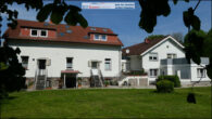 Gebäude von Hinten - Sofort frei- kleines Apartment auch zur Kurzmiete- LKW Stellplatz