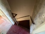 Treppenaufgang Keller - Ideales Haus für das Familienprogramm der Kfw mit 0,01 % Zinsen