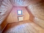 Zimmer 1 Dachboden - Kleines EFH mit Einliegerwohnung und Obstgarten