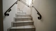 vom EG in die mittlere Etage - Geräumiges Mehrfamilienhaus mit zwei Ferienwohnungen im Erdgeschoss
