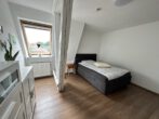 Schlafzimmer - Für Bestager: Wunderschöne 3 Zimmer Wohnung im 1. OG mit Gartenanteil