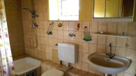 Duschbad OG - Leben mit Störchen am Naturschutzgebiet