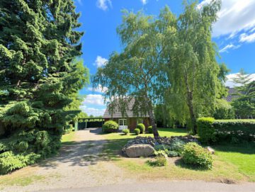 Ruhiges Anwesen auf dem Lande mit traumhaften Grundstück, 25795 Süderdorf, Haus