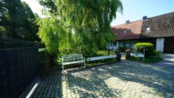 Zufahrt - Insel im Grünen mit viel Platz
