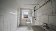 1. Duschbad EG - Zweifamilienhaus am Kanal – Wohnen und Mietertrag
