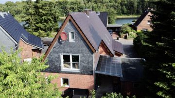 Zweifamilienhaus am Kanal, 24784 Westerrönfeld, Zweifamilienhaus