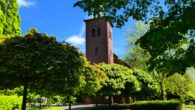 Kirche in der Nähe - Holzhaus, ebenerdig, mit guten energetischen Eigenschaften