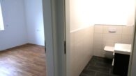 Zimmer, Gäste-WC - Ebenerdiger Bungalow, KfW55, Bj. 2018, auch für Senioren geeignet