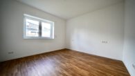 Zimmer rechts - Ebenerdiger Bungalow, KfW55, Bj. 2018, auch für Senioren geeignet