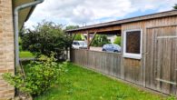 Grundstück Richtung Straße - Ebenerdiger Bungalow, KfW55, Bj. 2018, auch für Senioren geeignet